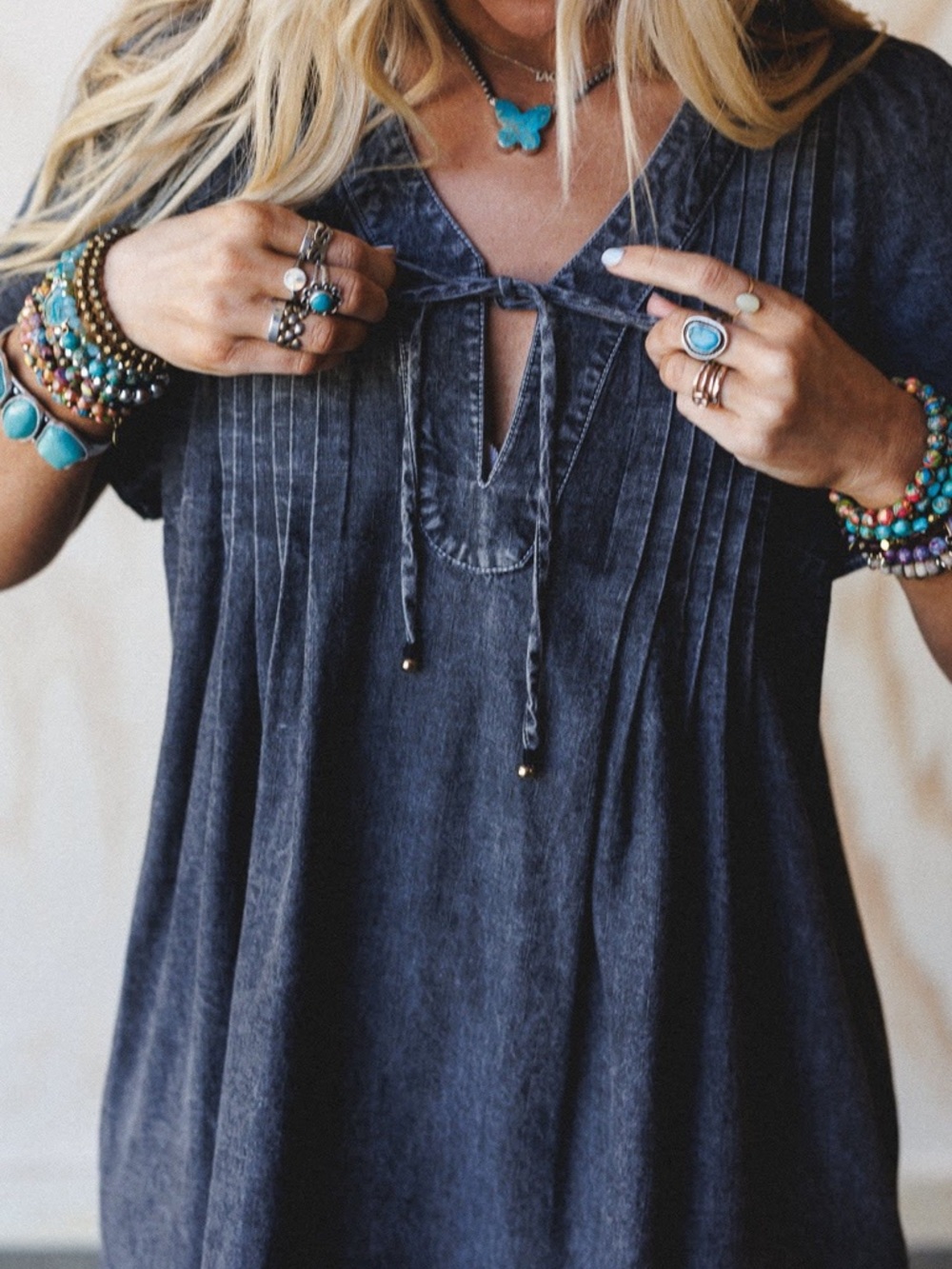 EASEL Short Sleeve Pleated Dark Wash Blue Denim A-Line Mini Dress with pockets - Picture 2 of 10